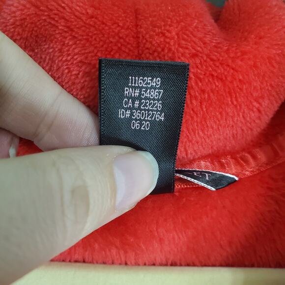 Victoria's Secret Red Embroidered Love Cozy Plush Short Robe Size Medium Large - Picture 8 of 9